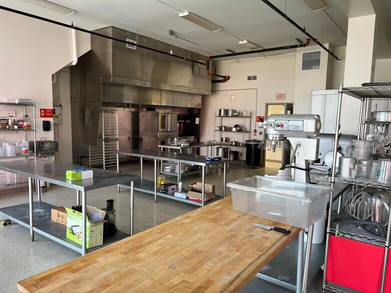 More Photos Of 112 E Erie St, Albion Office For Lease