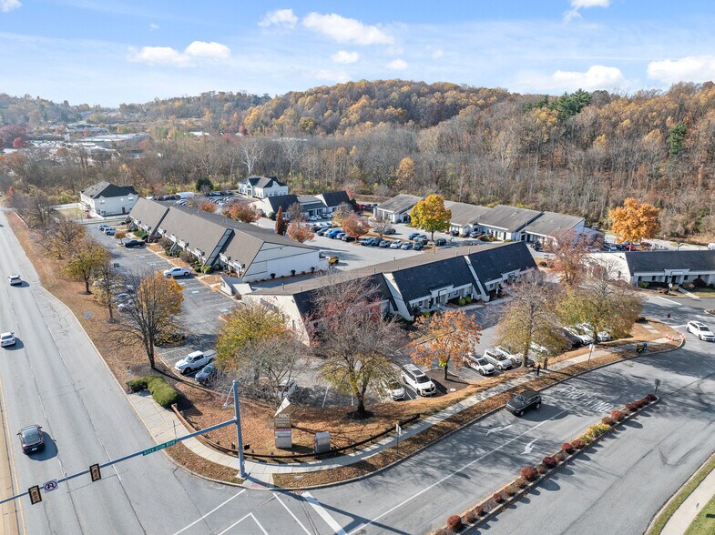 More Photos Of 4601 W Chester Pike, Newtown Square Office For Lease