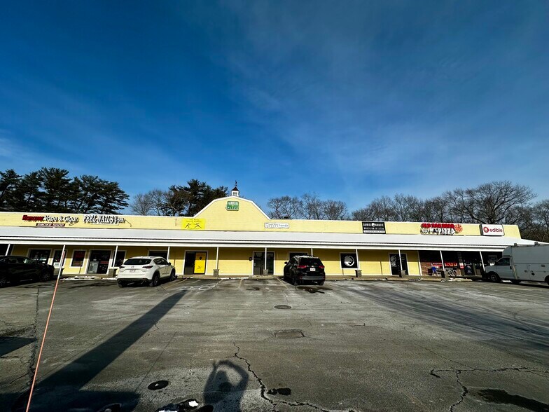 More Photos Of 386 Columbia Rd, Hanover General Retail For Lease