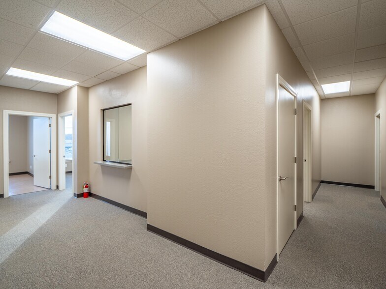 More Photos Of 721 S George Nigh Expy, Mcalester Office For Sale