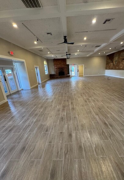 More Photos Of 16246-16251 Main St, Guerneville Restaurant For Lease
