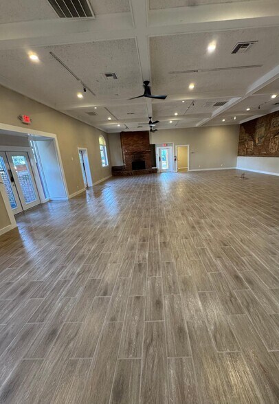 More Photos Of 16246 First St, Guerneville General Retail For Lease