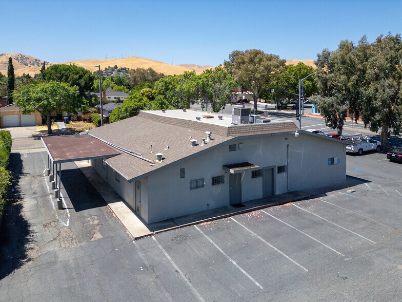 More Photos Of 4015 Railroad Ave, Pittsburg Medical For Sale