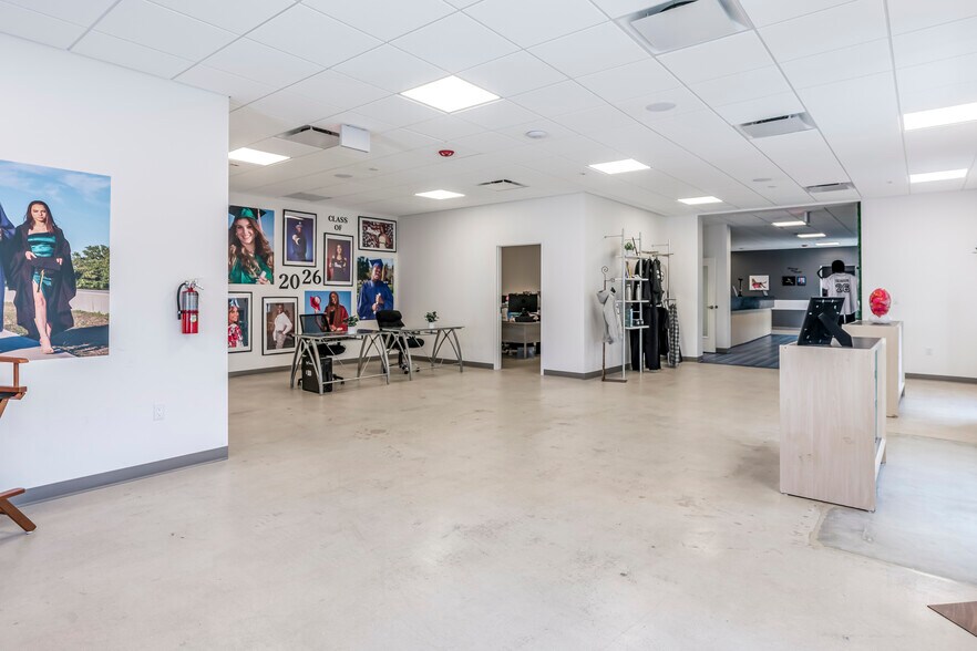 More Photos Of 1014 N Dixie Hwy, Lake Worth Beach Loft Creative Space For Sale
