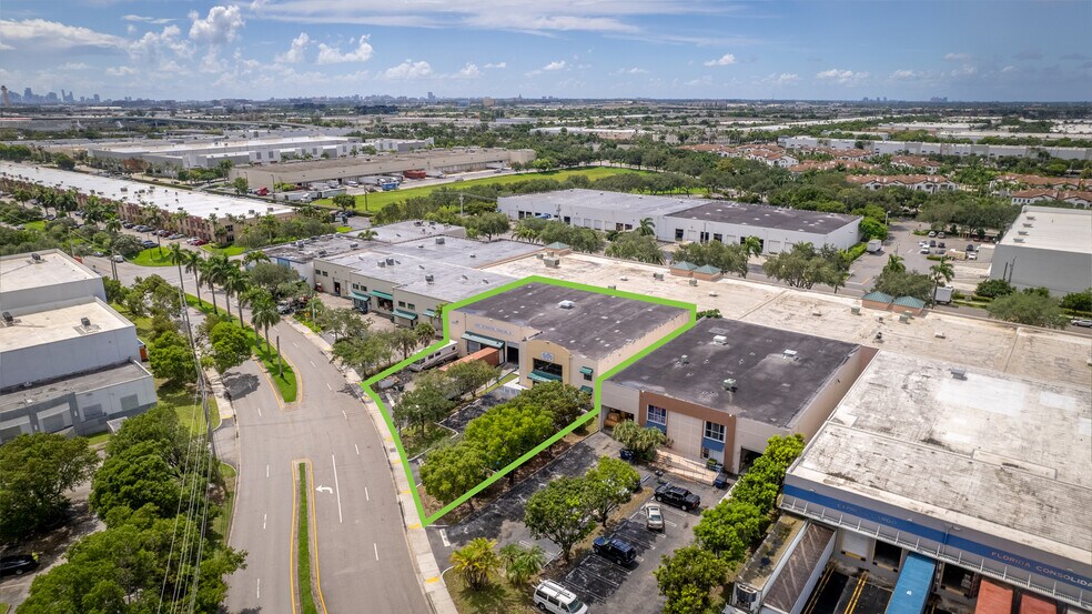 More Photos Of 8500 NW 30th Ter, Doral Warehouse For Lease