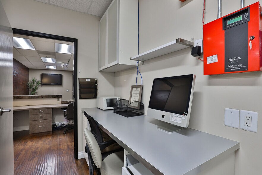 More Photos Of 7051 Alvarado Rd, La Mesa Medical For Sale