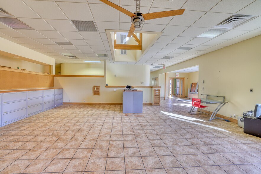 More Photos Of 14 Harris Bushville Rd, Monticello Medical For Sale