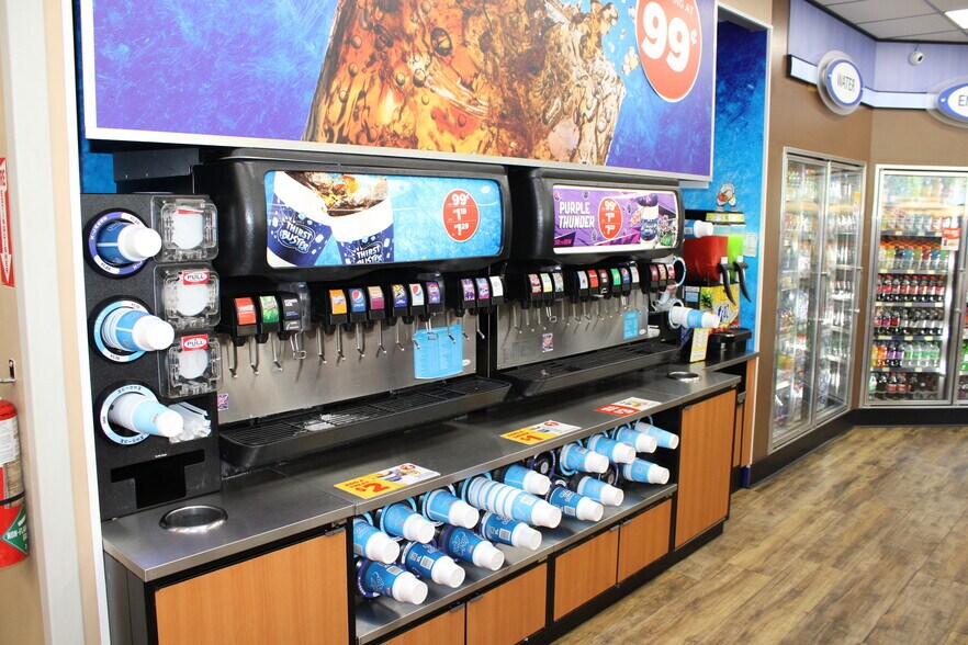 More Photos Of 7102 Cottage Hill Rd, Mobile Convenience Store For Sale