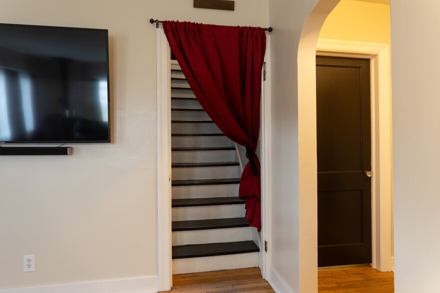 More Photos Of 2800 NY-49, West Monroe Auto Repair For Lease