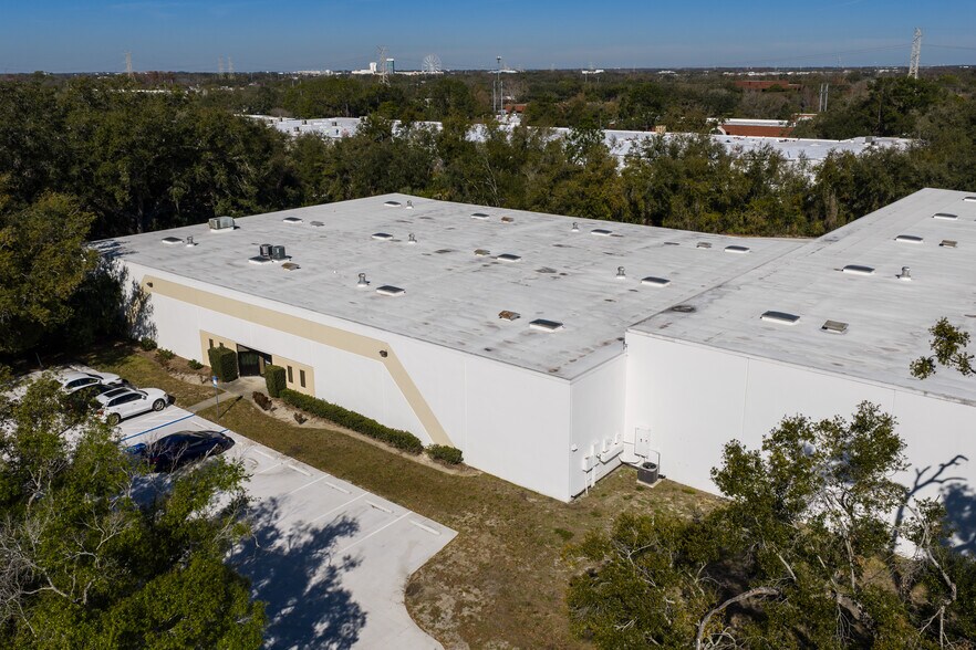 More Photos Of 3214 Queen Palm Dr, Tampa Warehouse For Lease