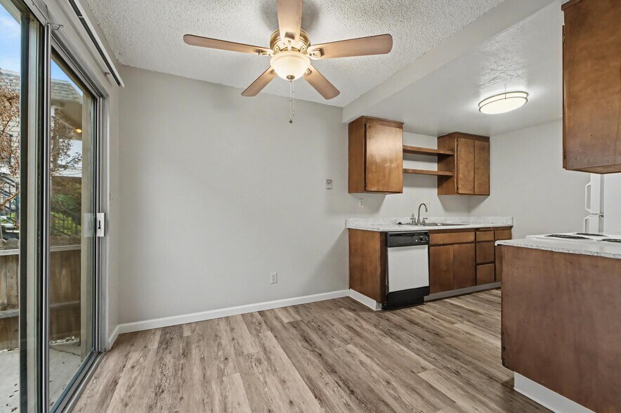 More Photos Of 1574 - 1576 Heather Dr, Yuba City Apartments For Sale