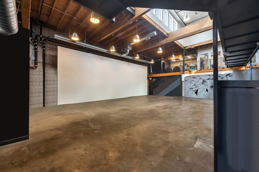 More Photos Of 1615 16th St, Santa Monica Loft Creative Space For Lease