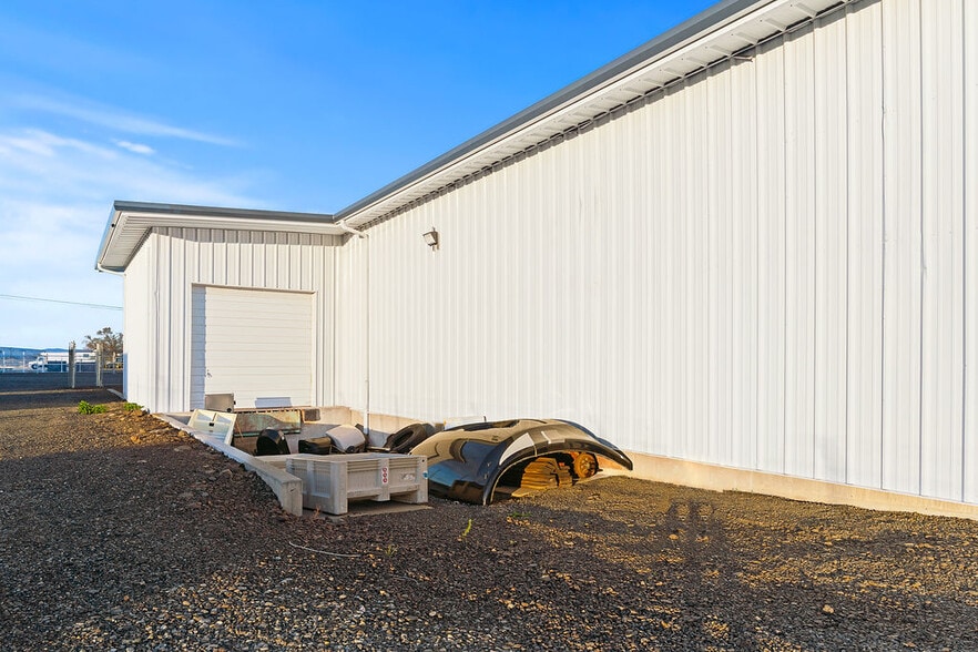 More Photos Of 1220 Industrial Way, Union Gap Warehouse For Lease