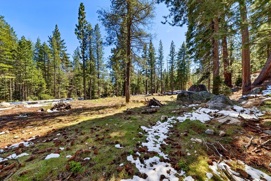 More Photos Of 804 Hwy 50, South Lake Tahoe Lodge Meeting Hall For Sale