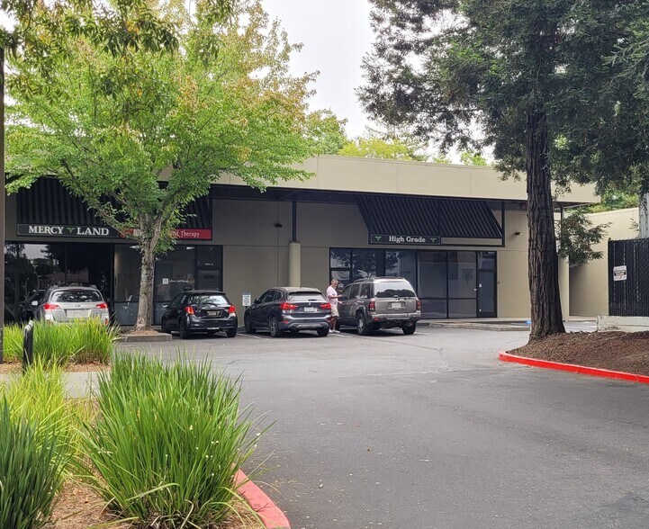 More Photos Of 7950 Redwood Dr, Cotati Storefront Retail Office For Lease