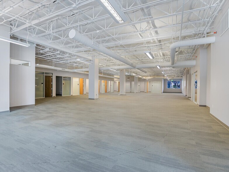 More Photos Of 1705 Guadalupe St, Austin Office For Sale