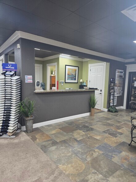 More Photos Of 1915 N Brazosport, Freeport Service For Sale