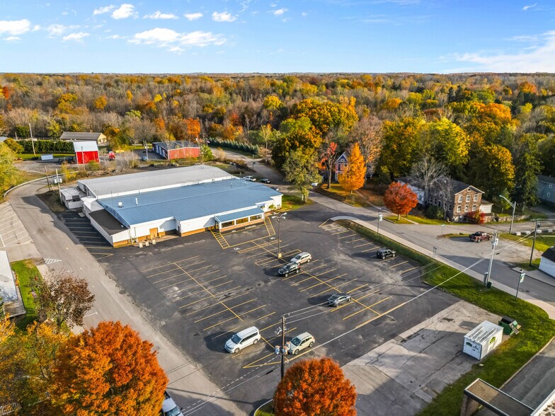 More Photos Of 3 Geddes Street Ext, Holley Supermarket For Sale