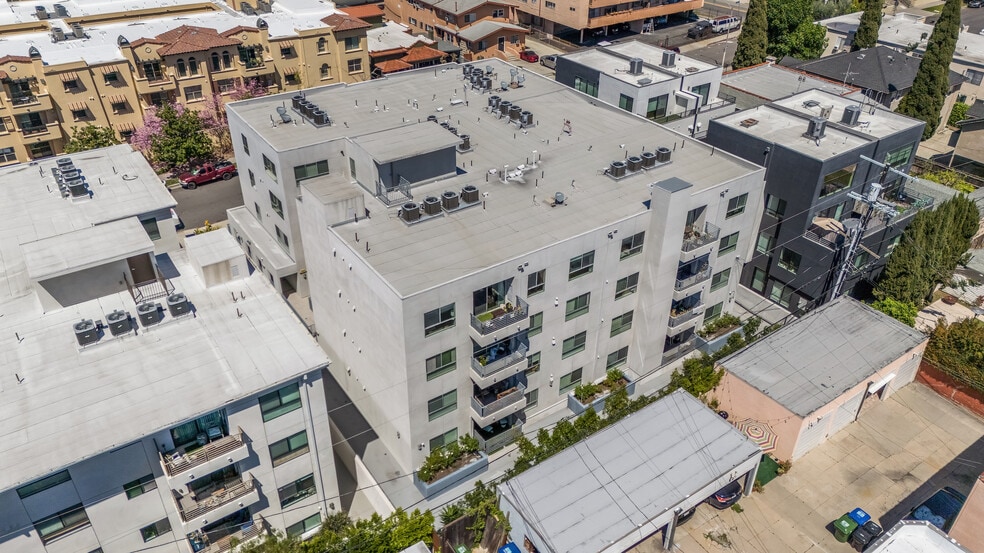 More Photos Of 5026 Rosewood Ave, Los Angeles Apartments For Sale