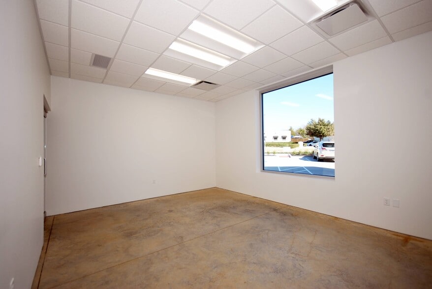 More Photos Of 4245 Marsh Ridge Rd, Carrollton Loft Creative Space For Sale