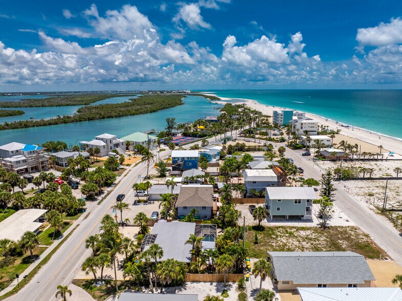 More Photos Of 1130 Gulf Blvd, Englewood Apartments For Sale