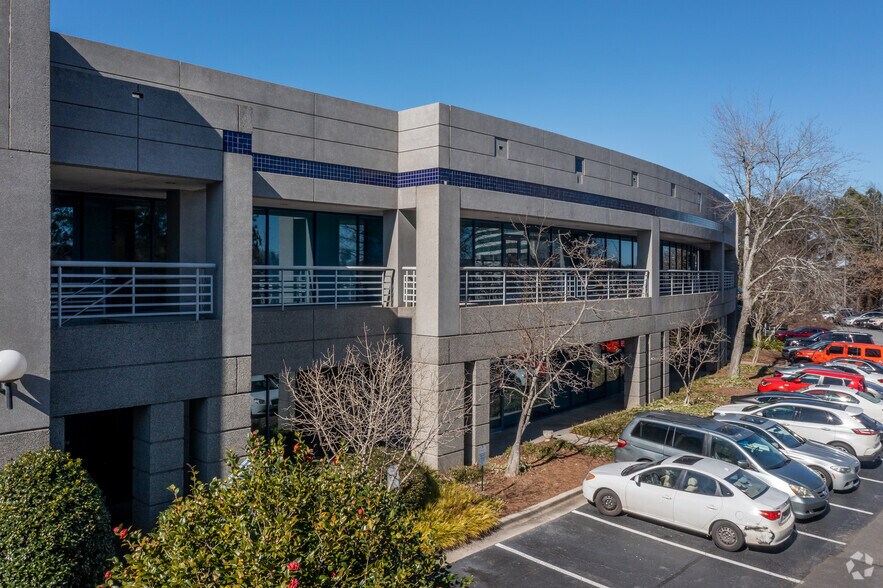 More Photos Of 3200 Cobb Galleria Pky SE, Atlanta Office For Lease