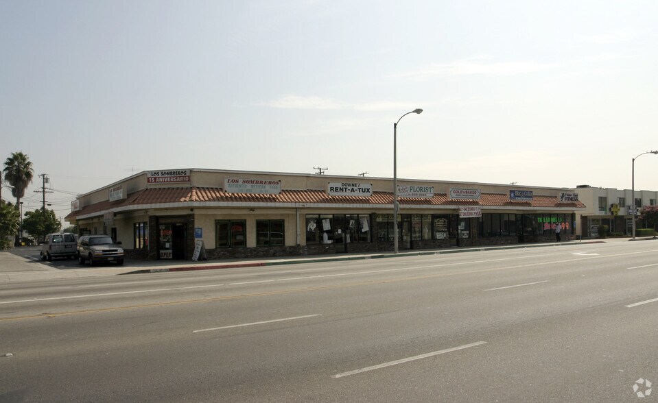 More Photos Of 10033 Paramount Blvd, Downey Storefront For Lease