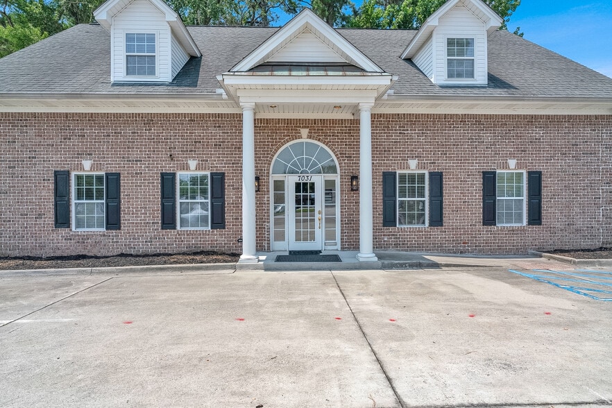 More Photos Of 7031 Hodgson Memorial Dr, Savannah Office For Lease