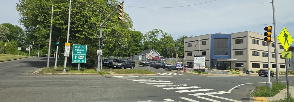 More Photos Of 850 High St, Holyoke Medical For Lease
