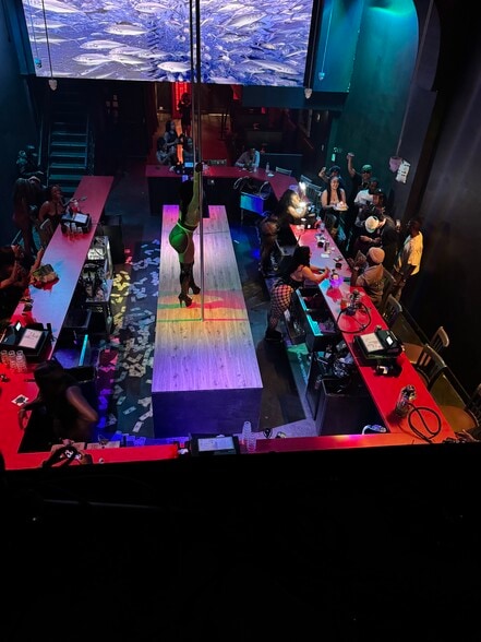 More Photos Of 912 71st St, Miami Beach Bar For Lease