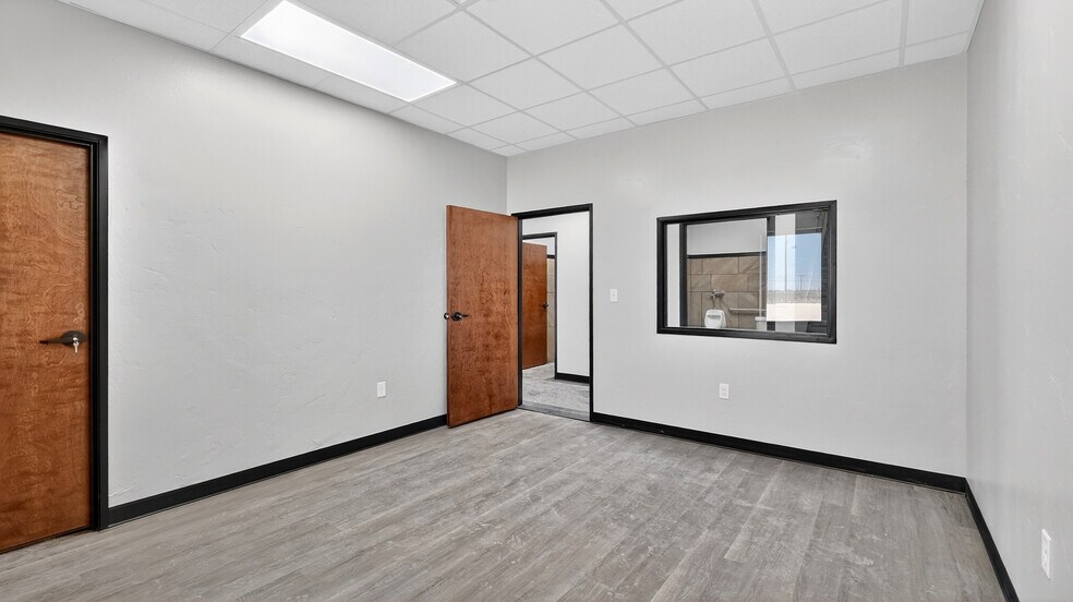 More Photos Of 16510 W Basin St, Odessa Warehouse For Sale