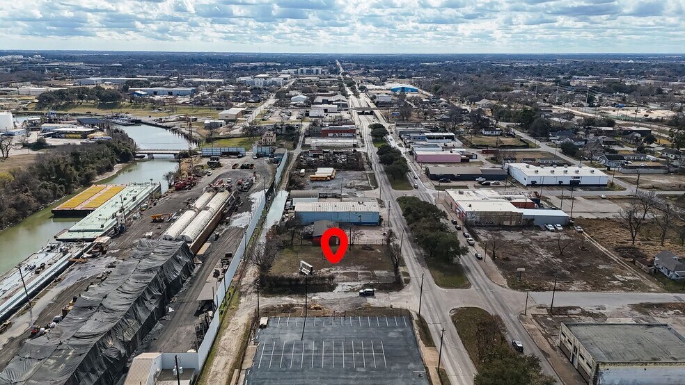 More Photos Of 305 Broadway St, Houston Land For Sale