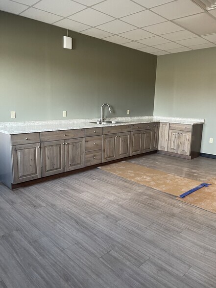 More Photos Of 175 Midstream Way, Jane Lew Warehouse For Lease