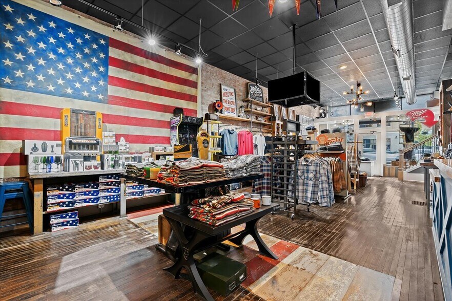 More Photos Of 104 S Leroy St, Fenton Storefront Retail Residential For Sale