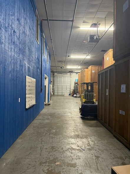 More Photos Of 26 Industrial Park Dr, Waldorf Warehouse For Sale