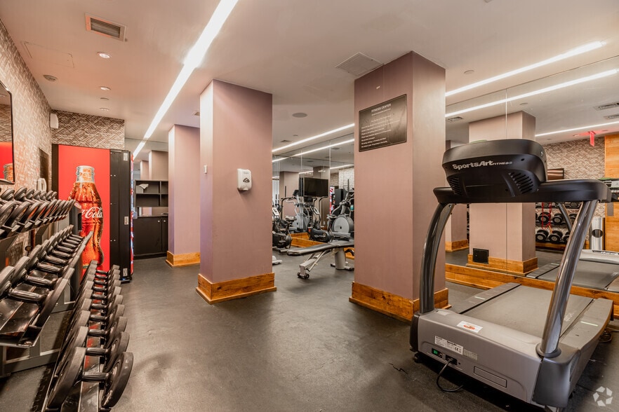 More Photos Of 234 W 48th St, New York Hotel For Lease