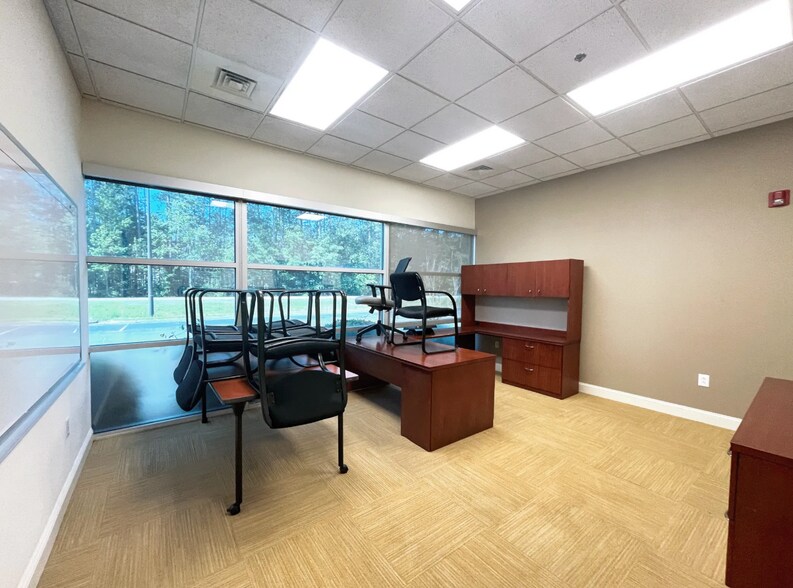 More Photos Of 175 McQueen Blvd, Summerville Manufacturing For Lease