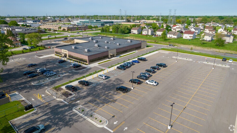 More Photos Of 13041 10 Mile Rd, Warren Office For Lease