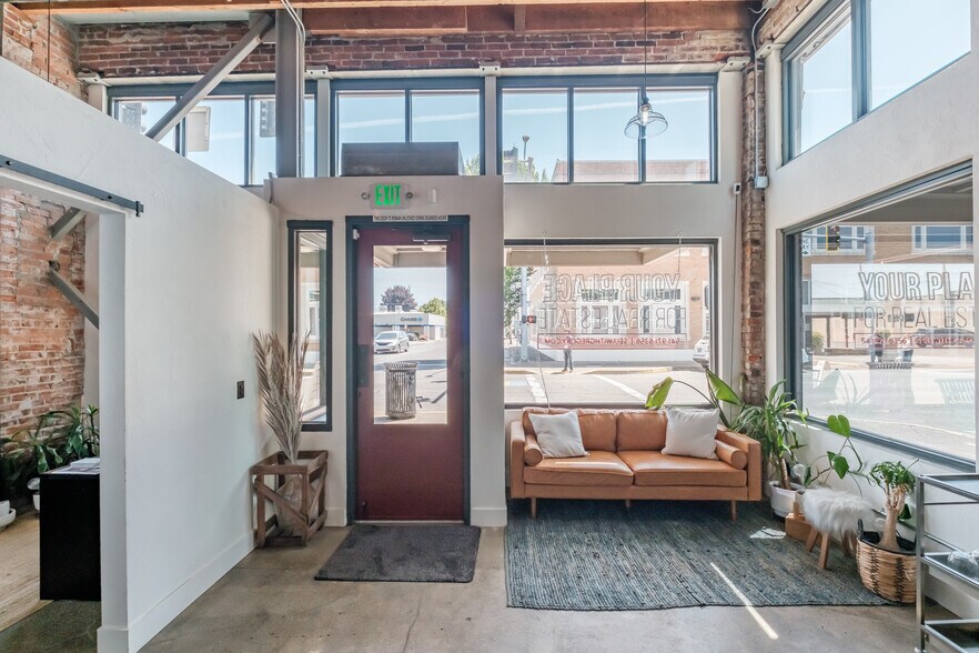 More Photos Of 796 S Main St, Lebanon Storefront Retail Office For Sale
