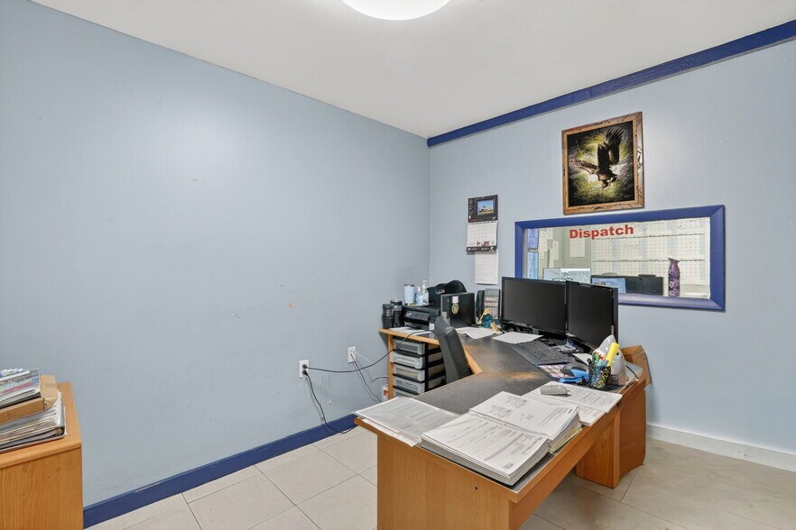 More Photos Of 9180 NW 119th St, Hialeah Warehouse For Sale