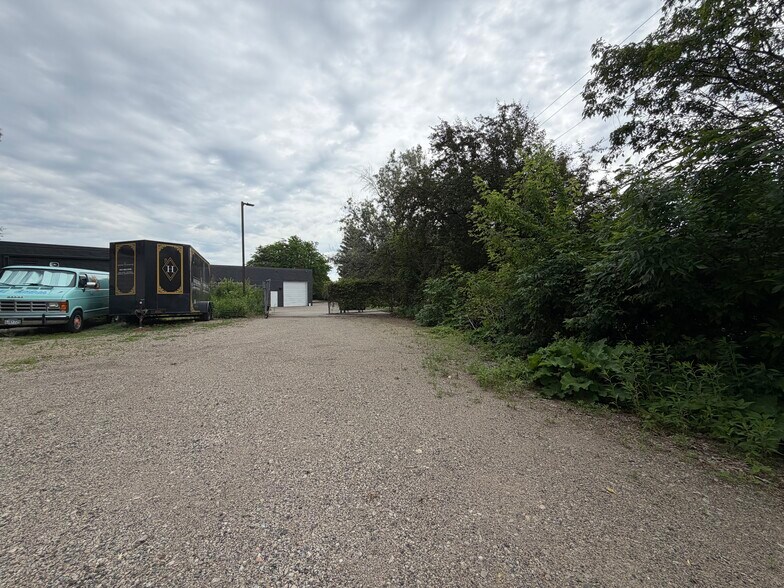 More Photos Of 4155 Old Sibley Memorial Hwy, Eagan Research And Development For Sale