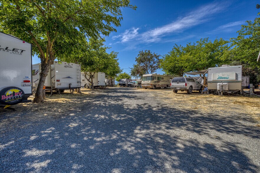 More Photos Of 2985 Lakeshore Blvd, Upper Lake Manufactured Housing Mobile Home Park For Sale