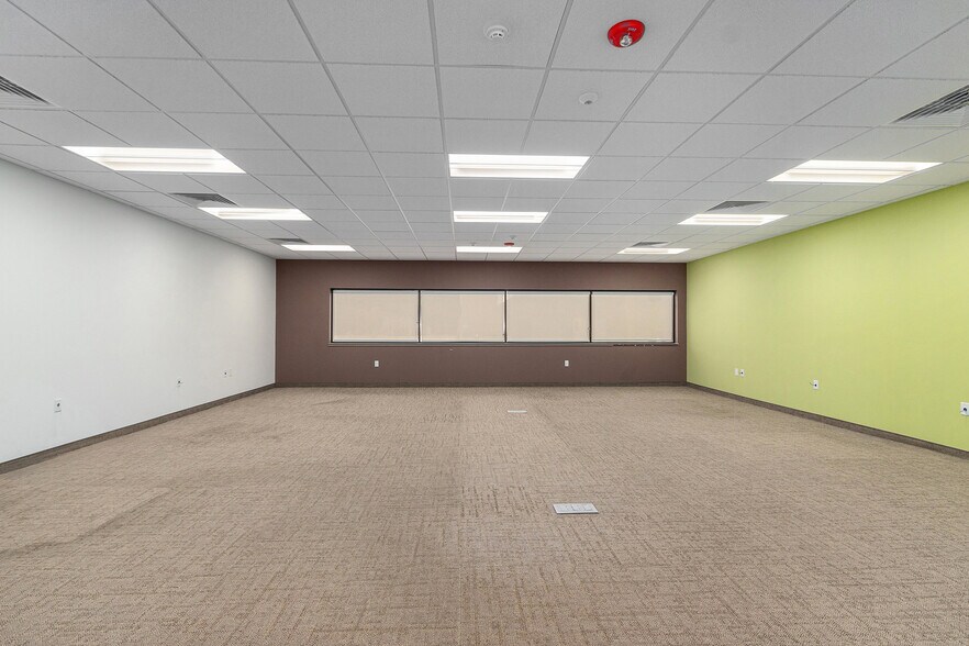 More Photos Of 1725 S Park St, Kalamazoo Medical For Sale