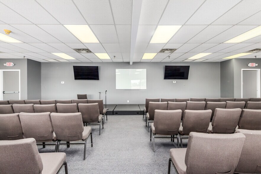 More Photos Of 655 E University Dr, Mesa Schools For Sale