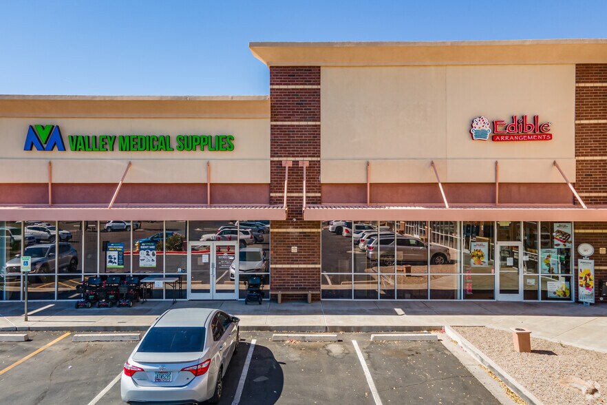 More Photos Of 13980 W Bell Rd, Surprise Unknown For Lease