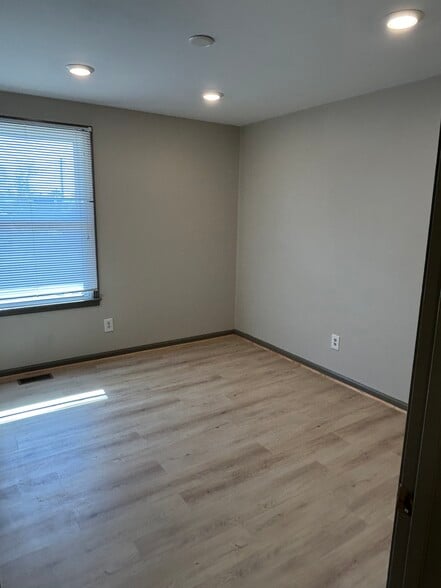 More Photos Of 74 E Hill St, Mount Juliet Office For Lease