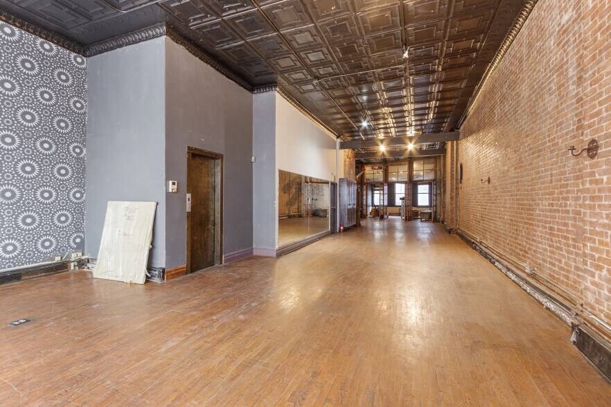 More Photos Of 45 E 34th St, New York Storefront Retail Office For Lease