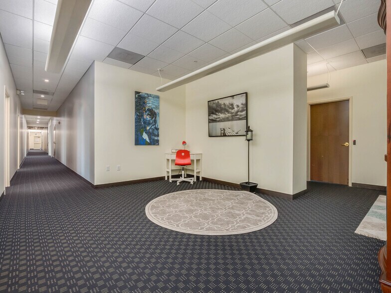 More Photos Of 1500 Park Center Dr, Orlando Office For Lease