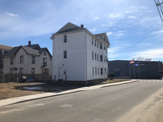 More Photos Of 65 Division St, Waterbury Multifamily For Sale