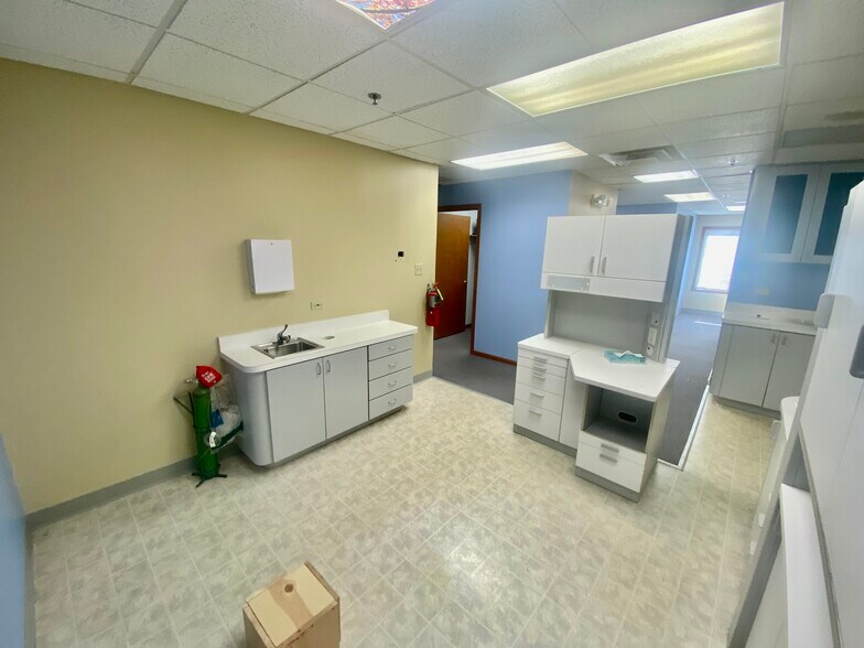 More Photos Of 18220 Harwood Ave, Homewood Office Residential For Sale